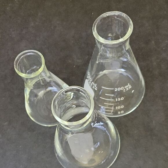 Pyrex Glass Flask Trio..PYREX GRADUATED ERLENMEYER FLASKS - Picture 11 of 11